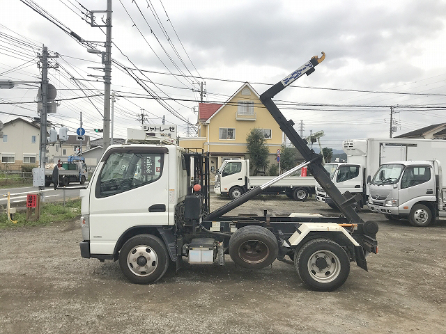 三菱ふそうキャンターアームロール小型（2t・3t）[写真06]