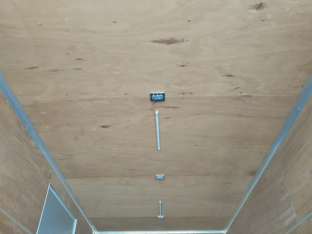 三菱ふそうキャンターアルミバン小型（2t・3t）[写真15]