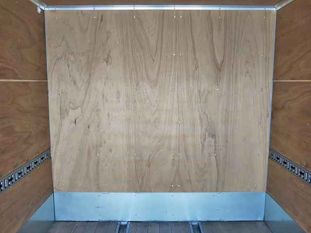 三菱ふそうキャンターアルミバン小型（2t・3t）[写真16]