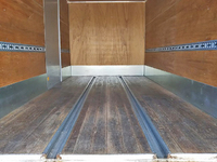 三菱ふそうキャンターアルミバン小型（2t・3t）[写真17]