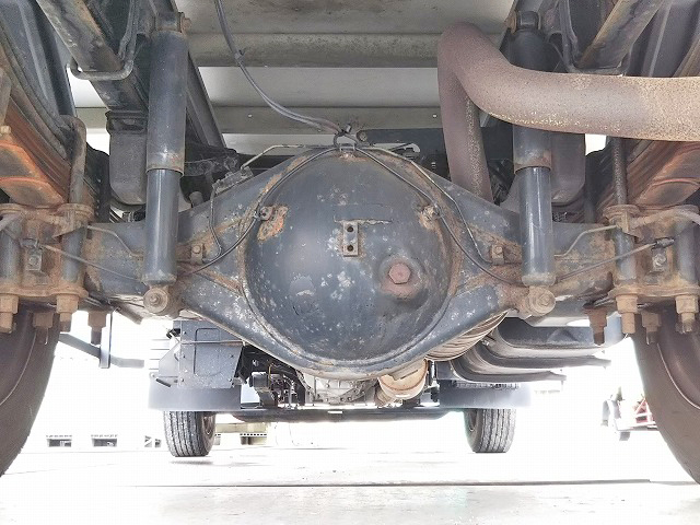 三菱ふそうキャンターアルミバン小型（2t・3t）[写真27]