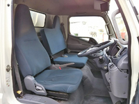 三菱ふそうキャンターアルミバン小型（2t・3t）[写真32]