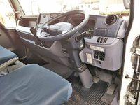 三菱ふそうキャンターアルミバン小型（2t・3t）[写真34]