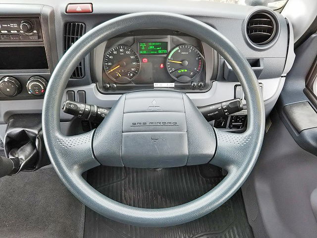 三菱ふそうキャンターアルミバン小型（2t・3t）[写真36]