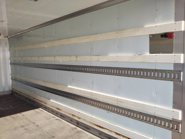 日野レンジャー冷凍車（冷蔵車）増トン（6t・8t）[写真12]