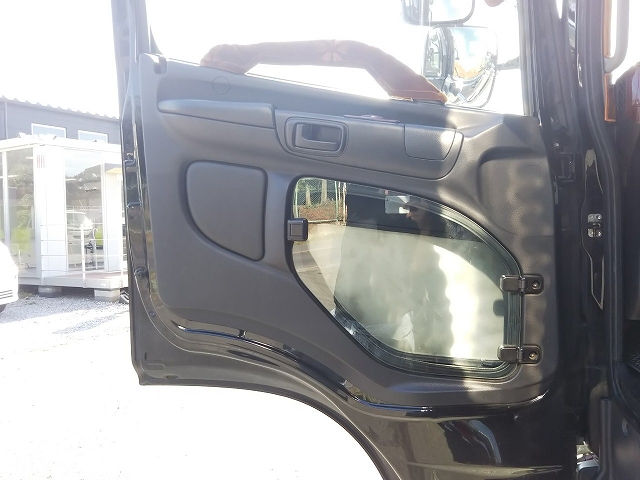 日野レンジャー冷凍車（冷蔵車）増トン（6t・8t）[写真26]