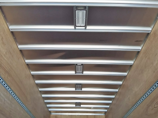 日野レンジャーアルミバン中型（4t）[写真13]