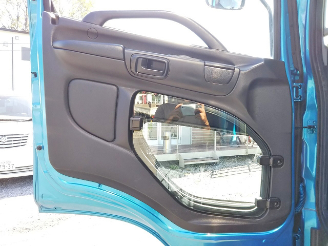 日野レンジャーアルミバン中型（4t）[写真26]