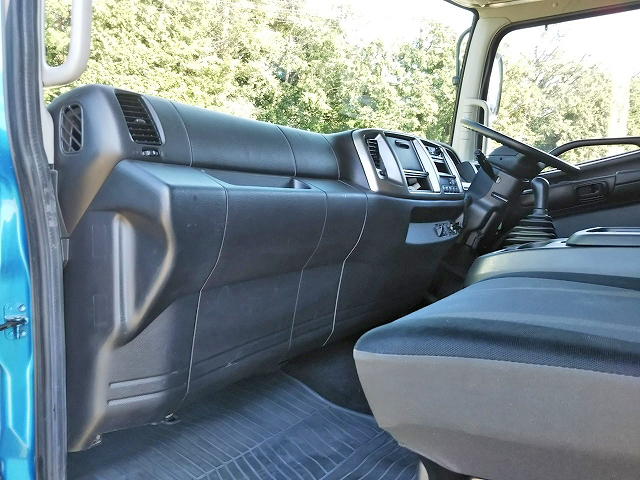 日野レンジャーアルミバン中型（4t）[写真32]