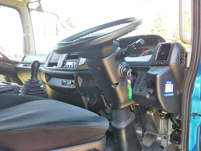 日野レンジャーアルミバン中型（4t）[写真33]