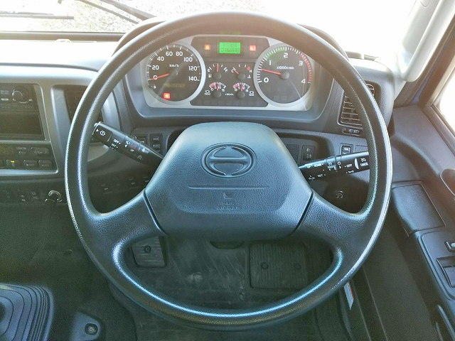 日野レンジャーアルミバン中型（4t）[写真36]