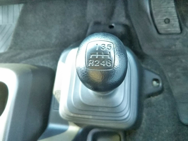 日野レンジャーアルミバン中型（4t）[写真38]