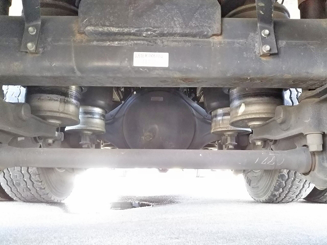 いすゞギガ冷凍車（冷蔵車）大型（10t）[写真18]