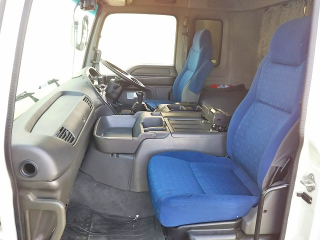 いすゞギガ冷凍車（冷蔵車）大型（10t）[写真29]