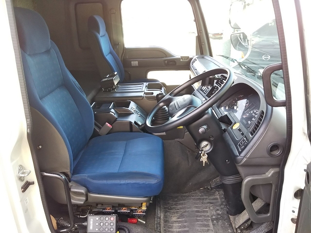 いすゞギガ冷凍車（冷蔵車）大型（10t）[写真30]