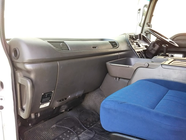 いすゞギガ冷凍車（冷蔵車）大型（10t）[写真33]