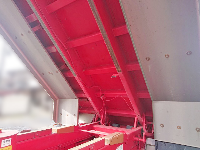 三菱ふそうスーパーグレートダンプ大型（10t）[写真13]