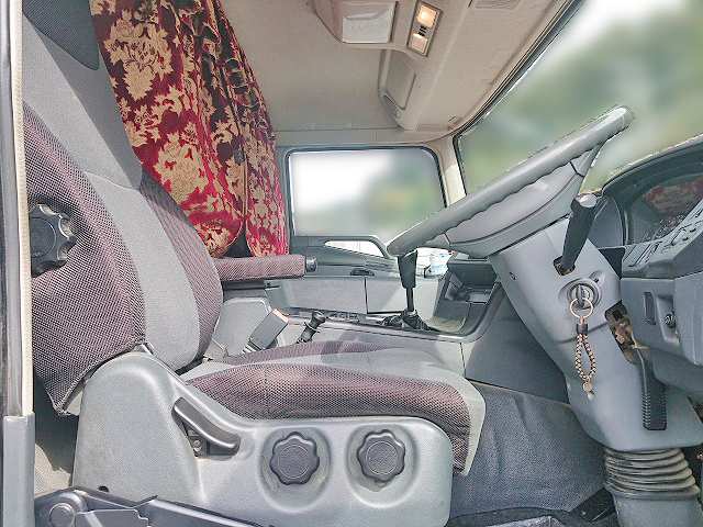 三菱ふそうスーパーグレートダンプ大型（10t）[写真24]