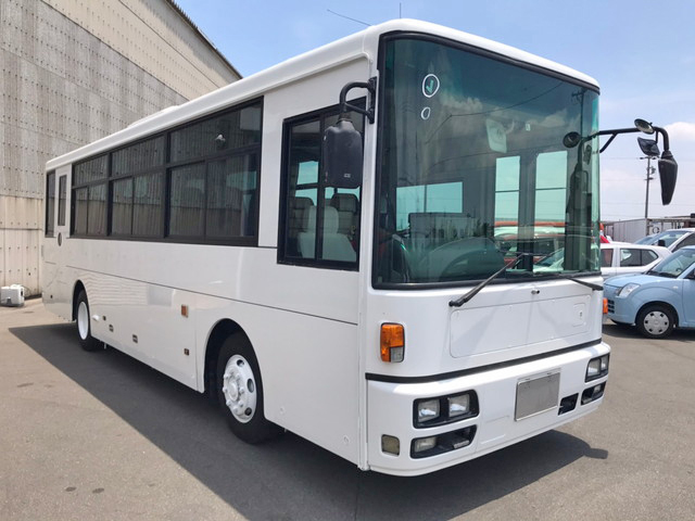 UDトラックスその他の車種送迎バス[写真03]