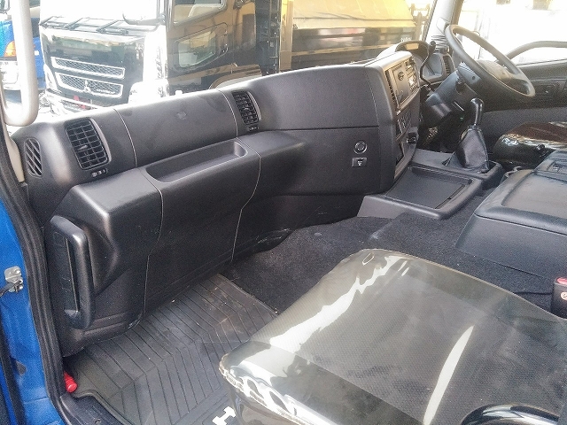 日野プロフィアトレーラーヘッド（トラクターヘッド）大型（10t）[写真28]