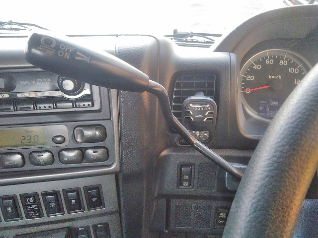 日野プロフィアトレーラーヘッド（トラクターヘッド）大型（10t）[写真33]