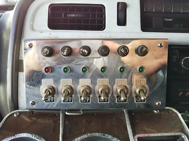 三菱ふそうキャンターアルミブロック小型（2t・3t）[写真32]