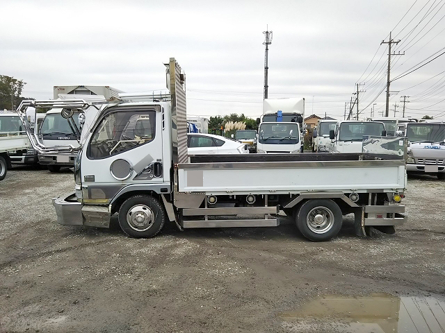 三菱ふそうキャンターアルミブロック小型（2t・3t）[写真05]