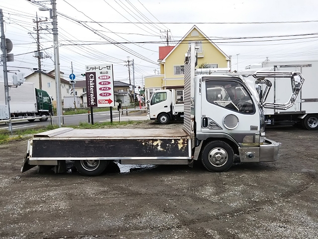 三菱ふそうキャンターアルミブロック小型（2t・3t）[写真08]