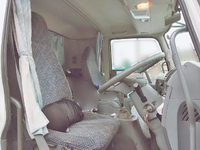 三菱ふそうファイター平ボディ増トン（6t・8t）[写真16]