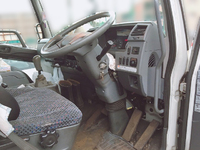 三菱ふそうファイター平ボディ増トン（6t・8t）[写真17]