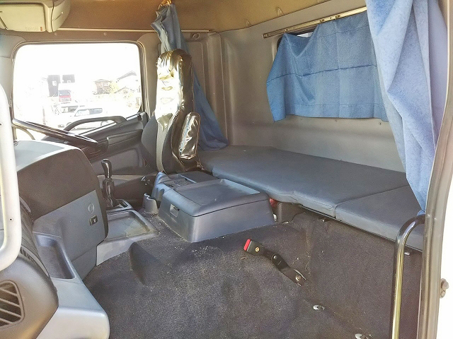 日野プロフィアアルミブロック大型（10t）[写真26]