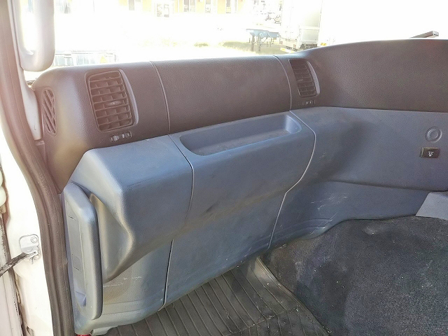 日野プロフィアアルミブロック大型（10t）[写真30]