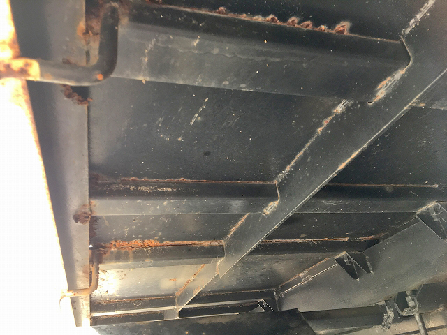 いすゞエルフセーフティクレーン4段小型（2t・3t）[写真20]