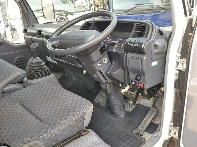 いすゞエルフセーフティクレーン4段小型（2t・3t）[写真33]