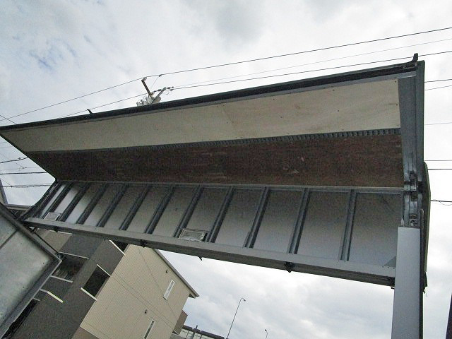 日野レンジャーアルミウイング中型（4t）[写真12]