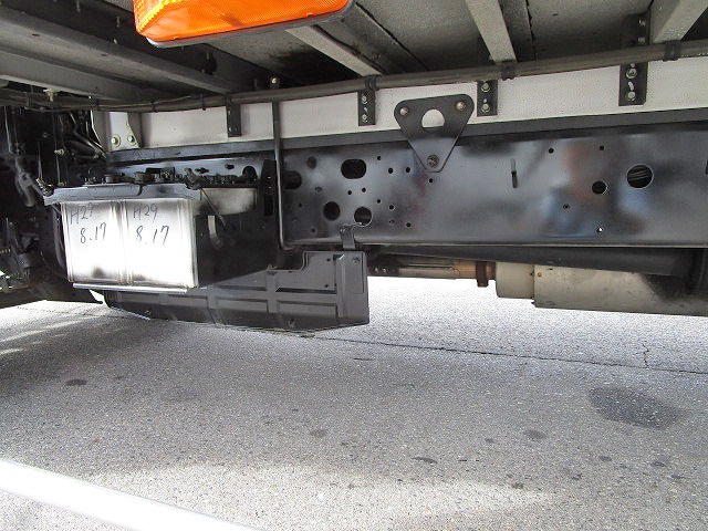 日野レンジャーアルミウイング中型（4t）[写真21]