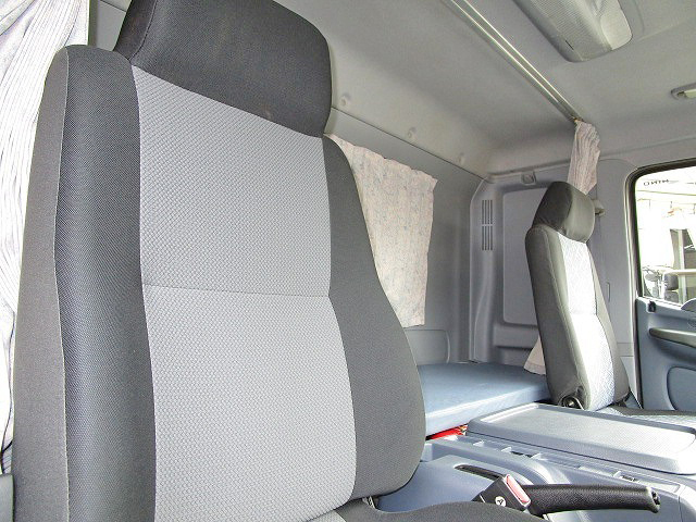 日野レンジャーアルミウイング中型（4t）[写真33]