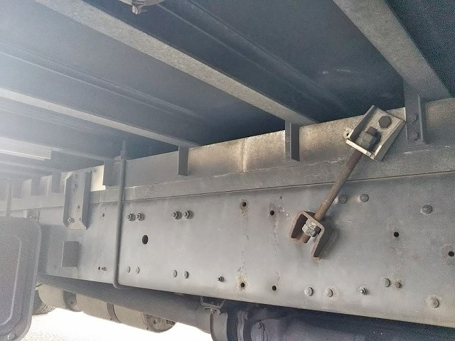 三菱ふそうスーパーグレート冷凍車（冷蔵車）大型（10t）[写真25]