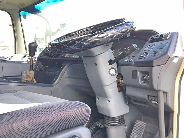 三菱ふそうスーパーグレート冷凍車（冷蔵車）大型（10t）[写真34]