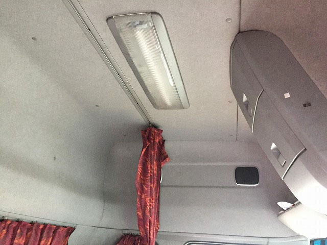 UDトラックスクオンアルミウイング大型（10t）[写真20]