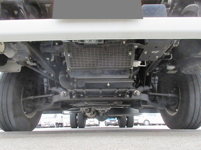 三菱ふそうキャンターアルミバン小型（2t・3t）[写真22]