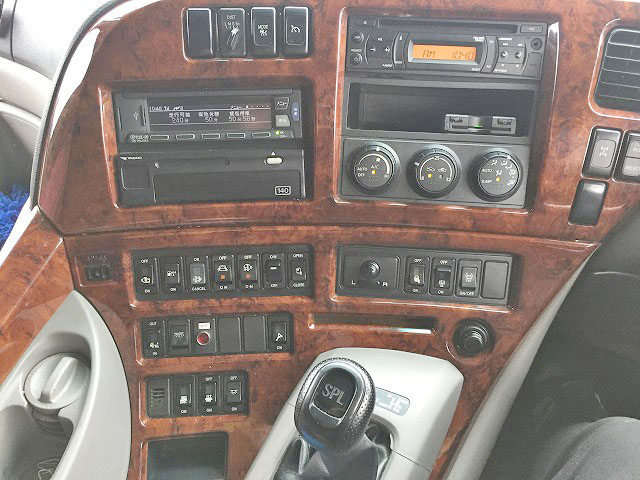 UDトラックスクオンアルミウイング大型（10t）[写真19]