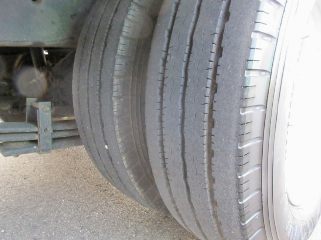 日野デュトロアルミバン小型（2t・3t）[写真22]