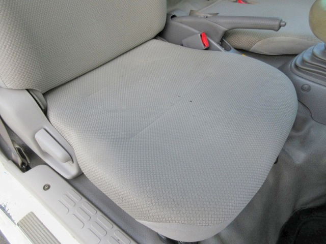 日野デュトロアルミバン小型（2t・3t）[写真26]