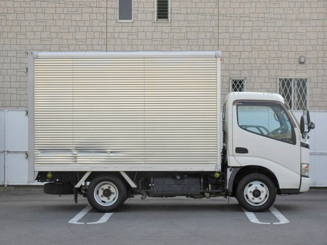 日野デュトロアルミバン小型（2t・3t）[写真06]