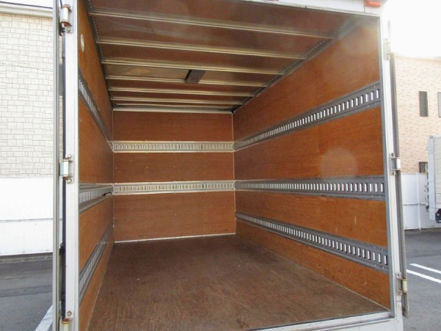 日野デュトロアルミバン小型（2t・3t）[写真09]