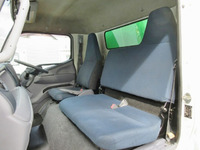 三菱ふそうキャンター幌ウイング小型（2t・3t）[写真24]