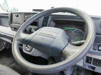 三菱ふそうキャンター幌ウイング小型（2t・3t）[写真30]