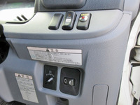 三菱ふそうキャンター幌ウイング小型（2t・3t）[写真32]