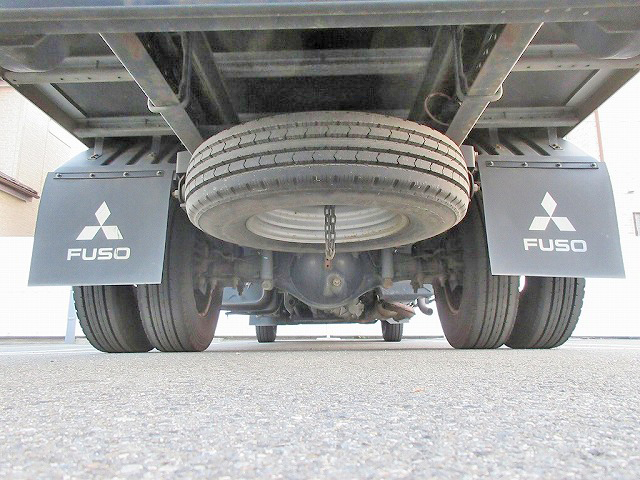 三菱ふそうキャンターアルミバン小型（2t・3t）[写真19]